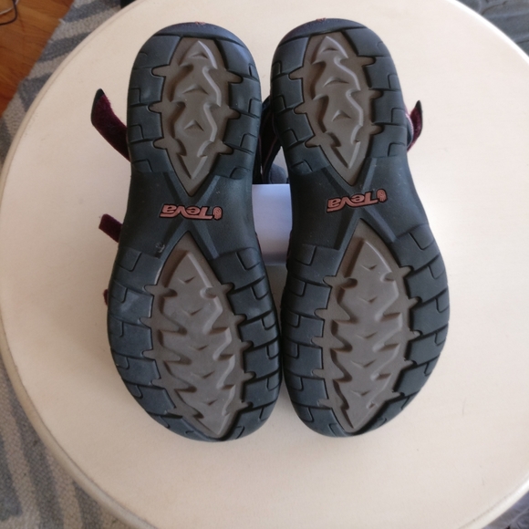 Teva men sandals Size:11 - Picture 3 of 5